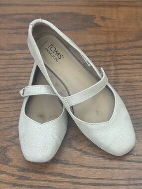 TOMS Metallic Mary Jane Flats in silvery gold